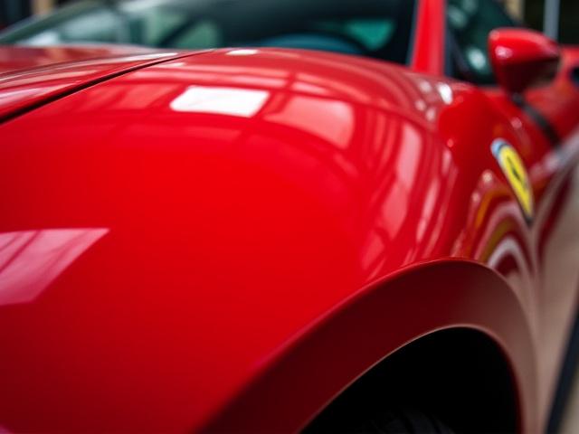 フェラーリのグロスエンハンスメント後の深い光沢